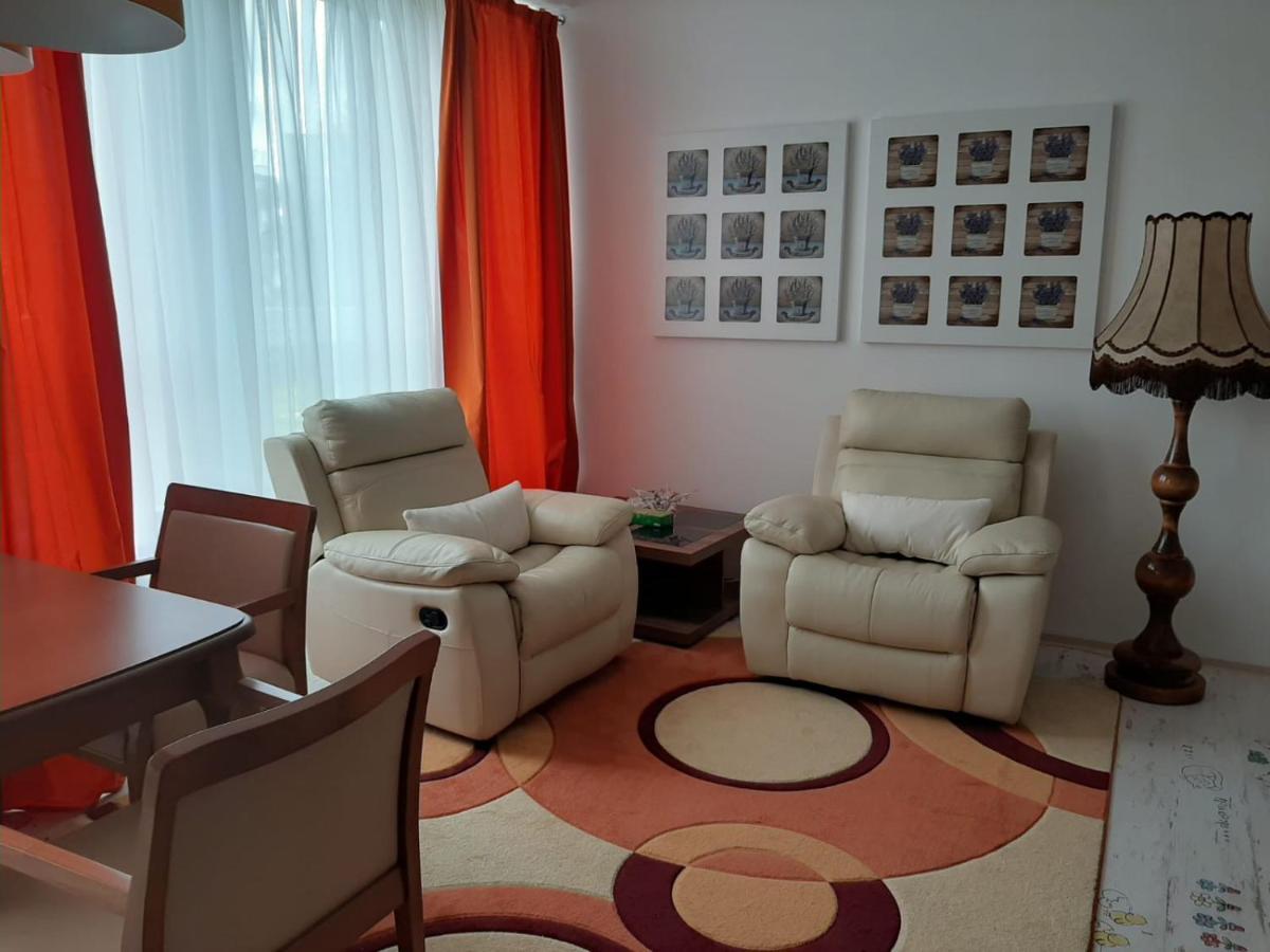 Апартаменты Zluty Apartman A6 V Chomutove Экстерьер фото