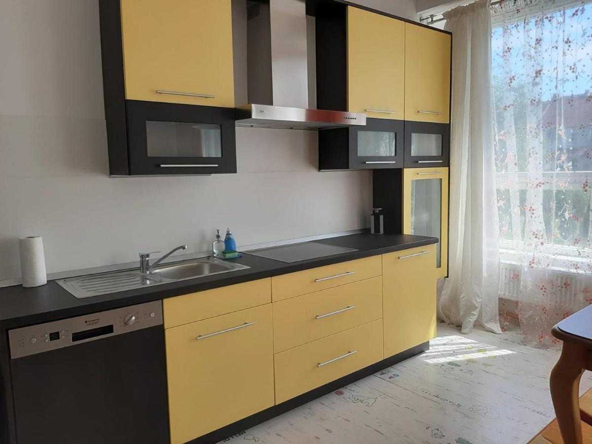 Апартаменты Zluty Apartman A6 V Chomutove Экстерьер фото